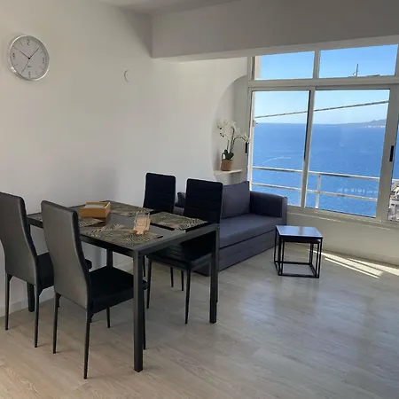 Ocean View Apartman *